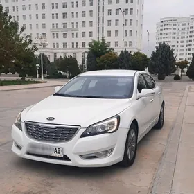 Kia Cadenza 2013