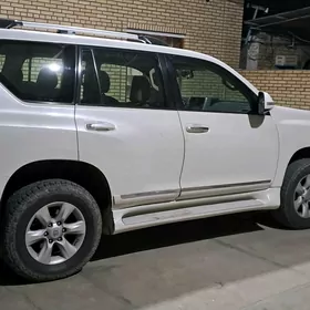 Toyota Land Cruiser Prado 2010