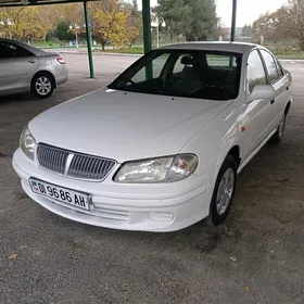 Nissan Sunny 2001