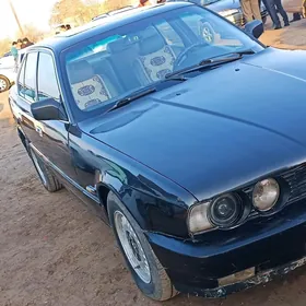 BMW 525 1992