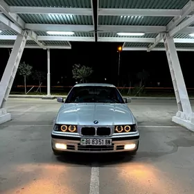 BMW 320 1992