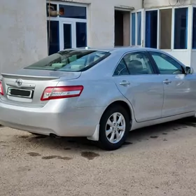 Toyota Camry 2010