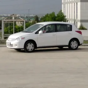 Nissan Versa 2010