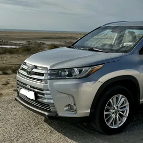 Toyota Highlander 2019