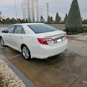 Toyota Camry 2013