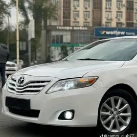 Toyota Camry 2010