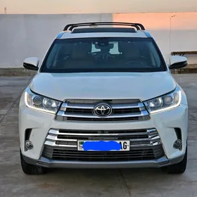 Toyota Highlander 2019