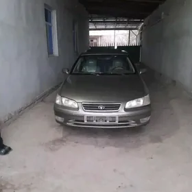 Toyota Camry 1999