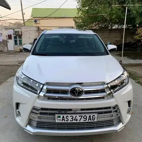 Toyota Highlander 2019