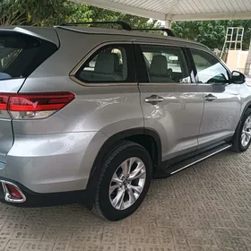 Toyota Highlander 2018