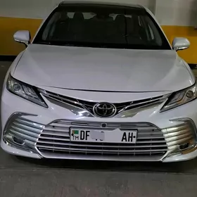 Toyota Camry 2020