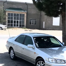 Toyota Camry 2000