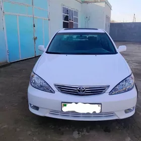 Toyota Camry 2004