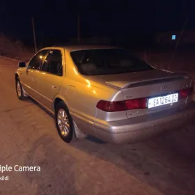 Toyota Camry 2001