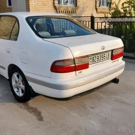 Toyota Carina 1993