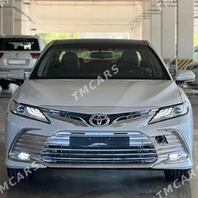 Toyota Camry 2024