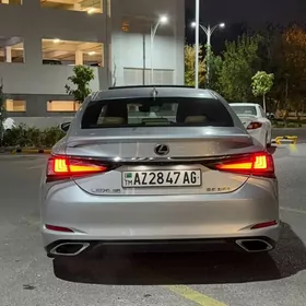 Lexus ES 350 2019