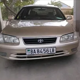 Toyota Camry 2001