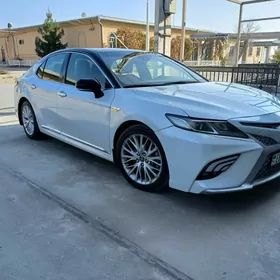 Toyota Camry 2018