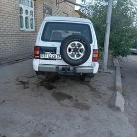 Mitsubishi Pajero 1994