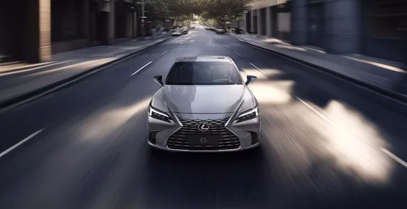 Представлен Lexus ES 2026. Премиальная версия Toyota Camry стала еще стильнее