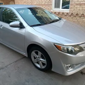 Toyota Camry 2013