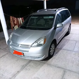 Toyota Sienna 2005