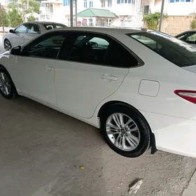 Toyota Camry 2016