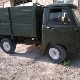 UAZ 452 1983