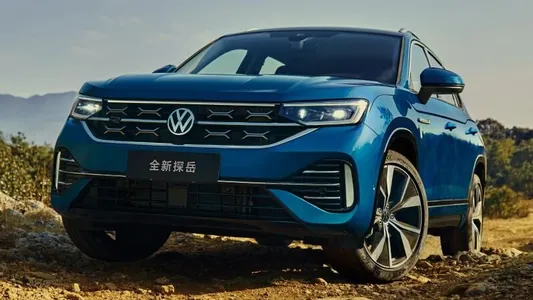 Volkswagen представила новые версии автомобилей Touareg, Tharu XR и Golf GTI и др.