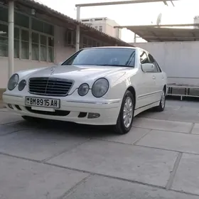 Mercedes-Benz E320 2000