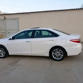 Toyota Camry 2015