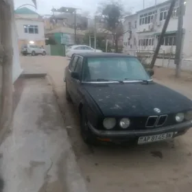 BMW 520 1987