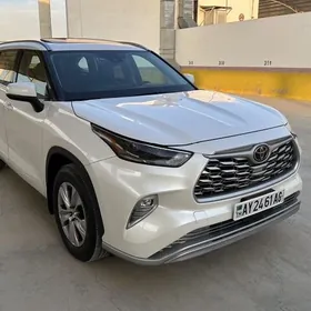 Toyota Highlander 2021