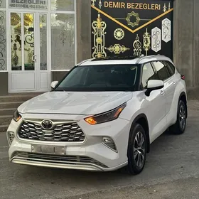 Toyota Highlander 2022