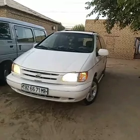 Toyota Sienna 2000