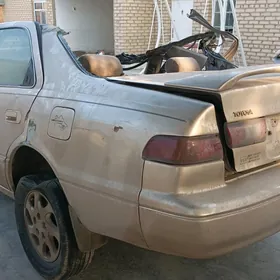 Toyota Camry 1999