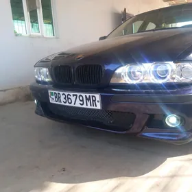 BMW E39 1998