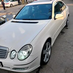 Mercedes-Benz E320 2003