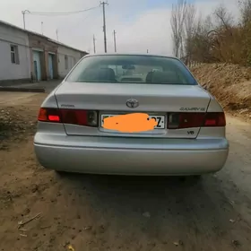 Toyota Camry 2001