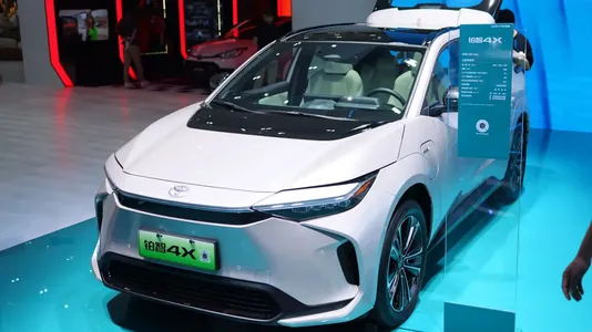 GAC-Toyota показало в Гуанчжоу целую россыпь новых автомобилей с китайской спецификацией