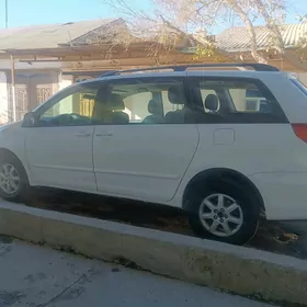 Toyota Sienna 2009