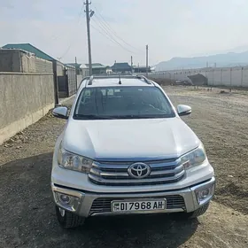 Toyota Hilux 2016