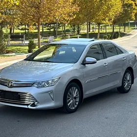 Toyota Camry 2015