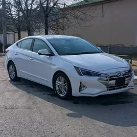 Hyundai Elantra 2019