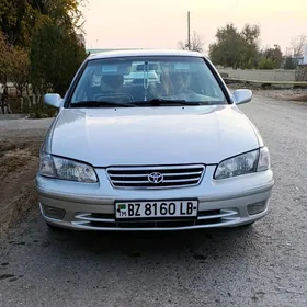 Toyota Camry 2000