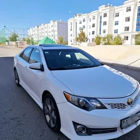 Toyota Camry 2013