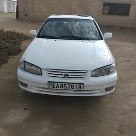 Toyota Camry 2000