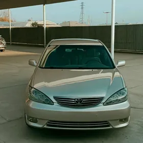 Toyota Camry 2004