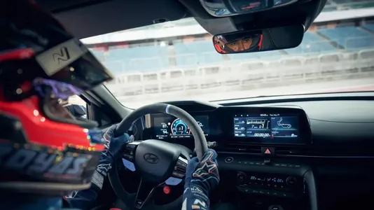 Представлена новая версия седана Hyundai Elantra N мощностью до 286 л.с.
